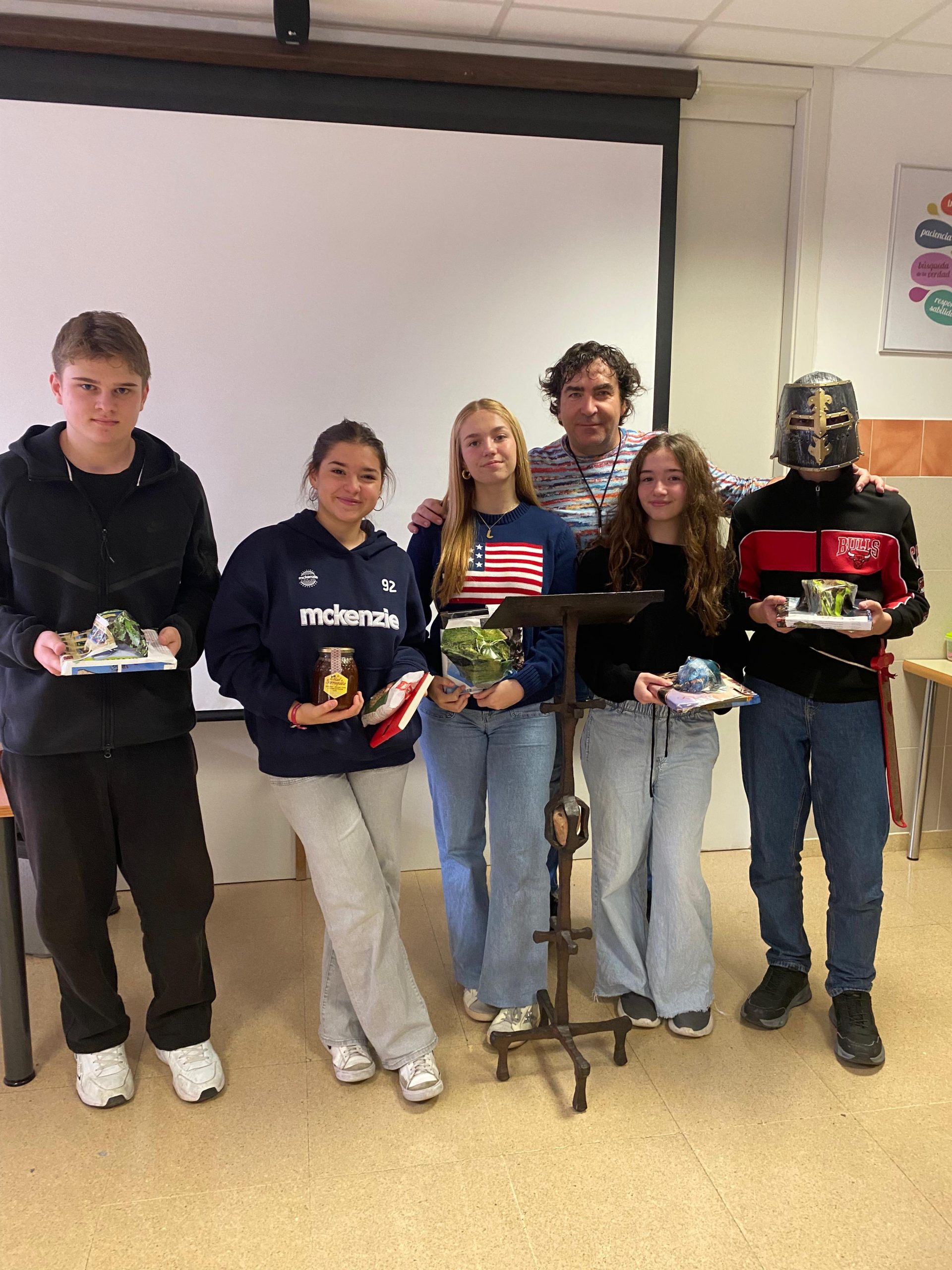 Concurso de discursos en inglés “San José de Calasanz”